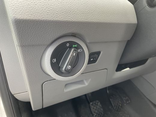 Volkswagen Transporter 2.0 TDI L2H1 28 110 pk | Bluetooth | Airco | achterdeuren | 3 zits ActivLease financial lease