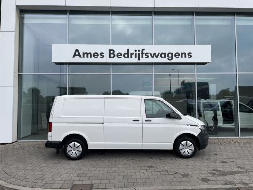Volkswagen Transporter 2.0 TDI L2H1 28 110 pk | Bluetooth | Airco | achterdeuren | 3 zits ActivLease financial lease