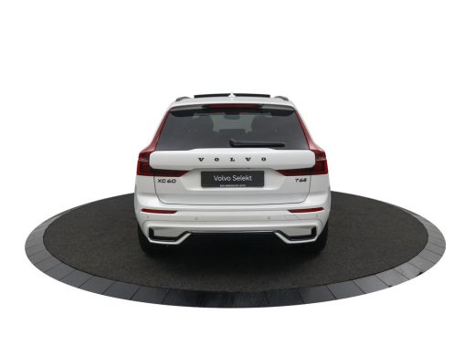 Volvo  XC60 T6 Plug-in hybrid AWD Plus Black Edition | Panoramadak | Trekhaak | Harman/Kardon | BLIS | 360 Ca... ActivLease financial lease
