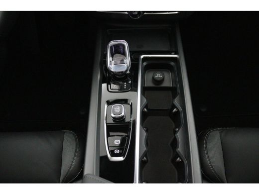 Volvo  XC60 T6 Plug-in hybrid AWD Plus Black Edition | Panoramadak | Trekhaak | Harman/Kardon | BLIS | 360 Ca... ActivLease financial lease