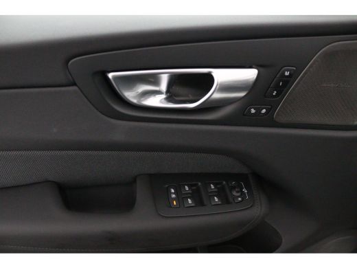 Volvo  XC60 T6 Plug-in hybrid AWD Plus Black Edition | Panoramadak | Trekhaak | Harman/Kardon | BLIS | 360 Ca... ActivLease financial lease