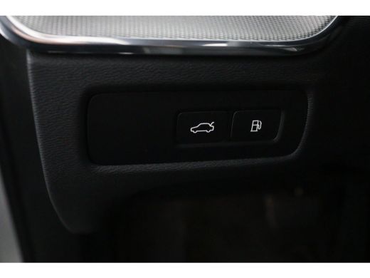 Volvo  XC60 T6 Plug-in hybrid AWD Plus Black Edition | Panoramadak | Trekhaak | Harman/Kardon | BLIS | 360 Ca... ActivLease financial lease