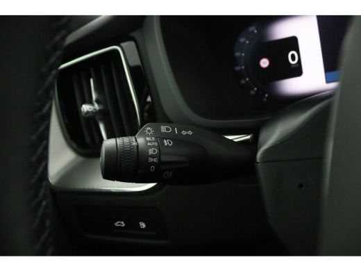 Volvo  XC60 T6 Plug-in hybrid AWD Plus Black Edition | Panoramadak | Trekhaak | Harman/Kardon | BLIS | 360 Ca... ActivLease financial lease