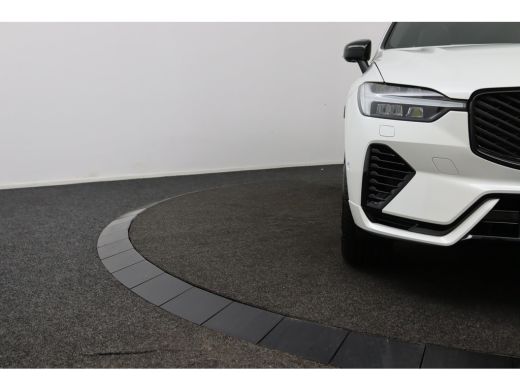 Volvo  XC60 T6 Plug-in hybrid AWD Plus Black Edition | Panoramadak | Trekhaak | Harman/Kardon | BLIS | 360 Ca... ActivLease financial lease