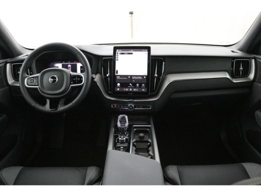 Volvo  XC60 T6 Plug-in hybrid AWD Plus Black Edition | Panoramadak | Trekhaak | Harman/Kardon | BLIS | 360 Ca... ActivLease financial lease