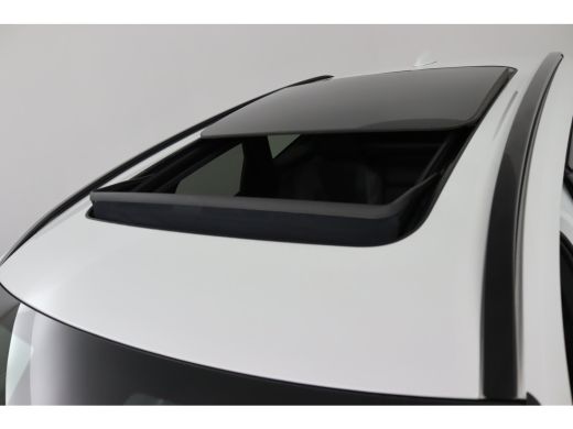 Volvo  XC60 T6 Plug-in hybrid AWD Plus Black Edition | Panoramadak | Trekhaak | Harman/Kardon | BLIS | 360 Ca... ActivLease financial lease