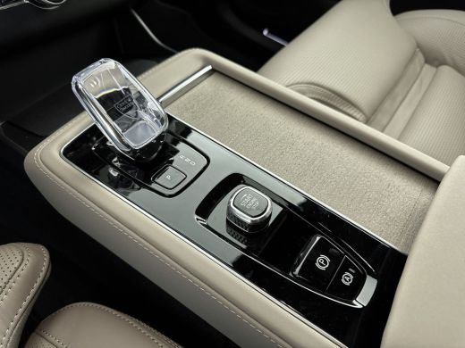 Volvo  XC90 NEW MODEL 2.0 T8 Plug-in hybrid AWD Ultra Executive Edition | 22 inch LM | Luchtvering | Bowers &... ActivLease financial lease