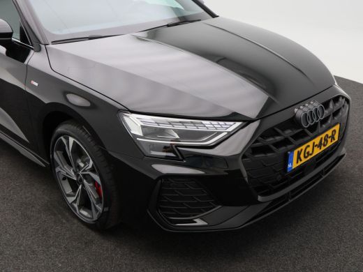 Audi A3 Sportback 45 TFSi e 272 Pk S-Line Competition | Stoelverwarming | Panorama dak | Sonos Audio | Ca... ActivLease financial lease