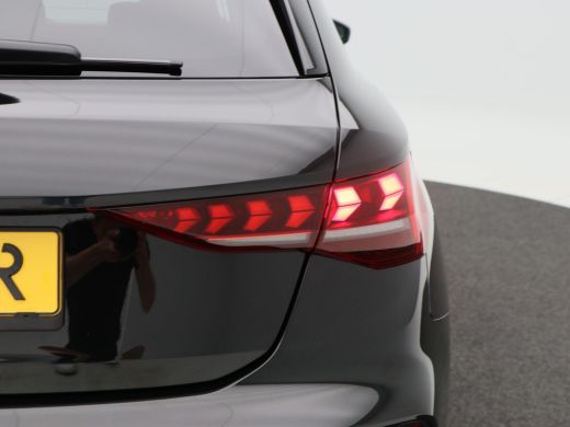 Audi A3 Sportback 45 TFSi e 272 Pk S-Line Competition | Stoelverwarming | Panorama dak | Sonos Audio | Ca... ActivLease financial lease
