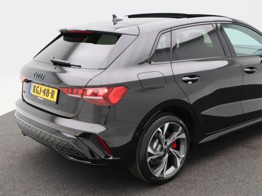 Audi A3 Sportback 45 TFSi e 272 Pk S-Line Competition | Stoelverwarming | Panorama dak | Sonos Audio | Ca... ActivLease financial lease