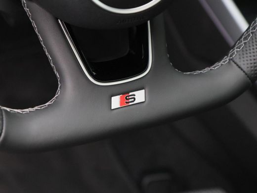 Audi A3 Sportback 45 TFSi e 272 Pk S-Line Competition | Stoelverwarming | Panorama dak | Sonos Audio | Ca... ActivLease financial lease