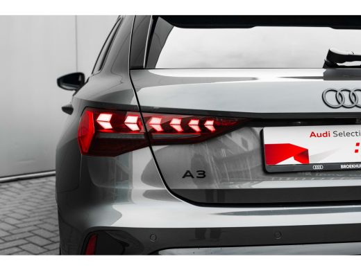 Audi A3 Sportback 45 TFSI e S edition Competition 272PK | Sonos Audio | Head-up Display | Elek. stoel | C... ActivLease financial lease