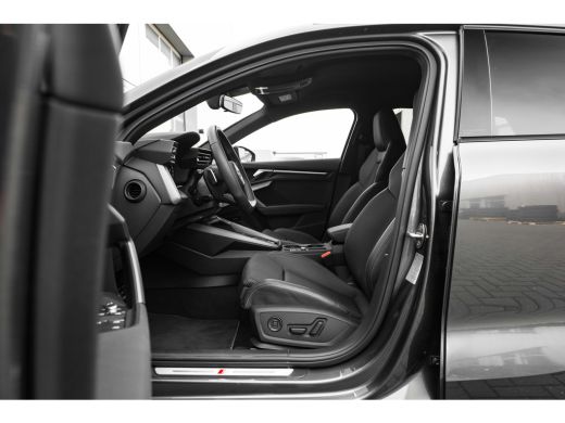 Audi A3 Sportback 45 TFSI e S edition Competition 272PK | Sonos Audio | Head-up Display | Elek. stoel | C... ActivLease financial lease