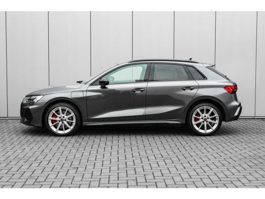 Audi A3 Sportback 45 TFSI e S edition Competition 272PK | Sonos Audio | Head-up Display | Elek. stoel | C... ActivLease financial lease
