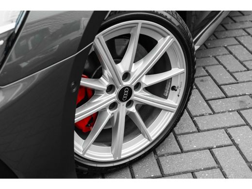 Audi A3 Sportback 45 TFSI e S edition Competition 272PK | Sonos Audio | Head-up Display | Elek. stoel | C... ActivLease financial lease
