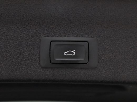 Audi A6 Avant 55 TFSi e 367 Pk quattro S-Line Competition | Panorama dak | Stoelverwarming | Trekhaak | C... ActivLease financial lease