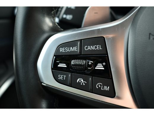 BMW 3 Serie Touring 330e M-Sport Pro Pano M-zetels ACC HUD HiFi 19inch ActivLease financial lease