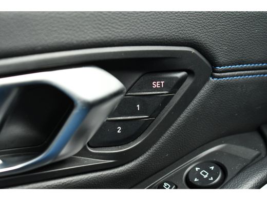 BMW 3 Serie Touring 330e M-Sport Pro Pano M-zetels ACC HUD HiFi 19inch ActivLease financial lease