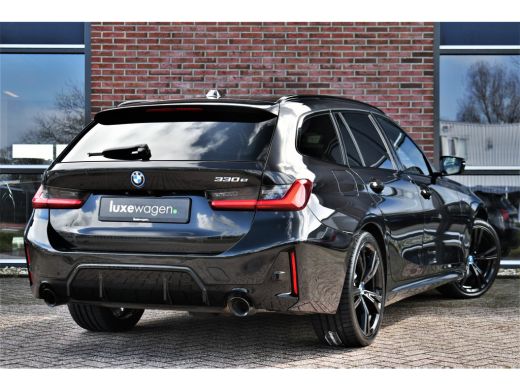 BMW 3 Serie Touring 330e M-Sport Pro Pano M-zetels ACC HUD HiFi 19inch ActivLease financial lease