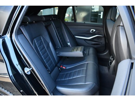 BMW 3 Serie Touring 330e M-Sport Pro Pano M-zetels ACC HUD HiFi 19inch ActivLease financial lease