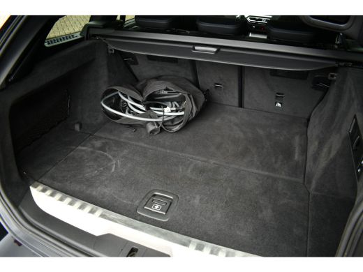 BMW 3 Serie Touring 330e M-Sport Pro Pano M-zetels ACC HUD HiFi 19inch ActivLease financial lease