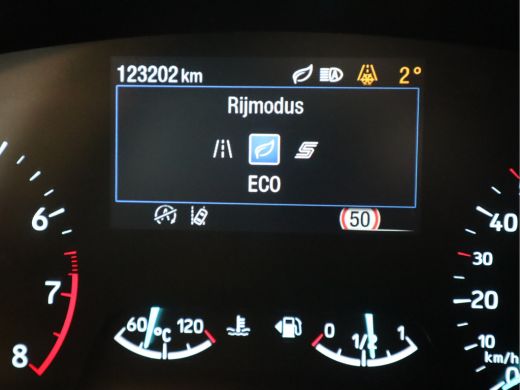 Ford Focus 1.0 EcoBoost Hybrid Titanium Style Adaptive CC / Trekhaak ActivLease financial lease