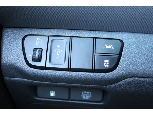 Hyundai IONIQ Hybrid 1.6 GDi i-Motion | Airco (automatisch) | DAB ontvanger ActivLease financial lease