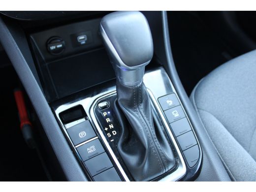 Hyundai IONIQ Hybrid 1.6 GDi i-Motion | Airco (automatisch) | DAB ontvanger ActivLease financial lease