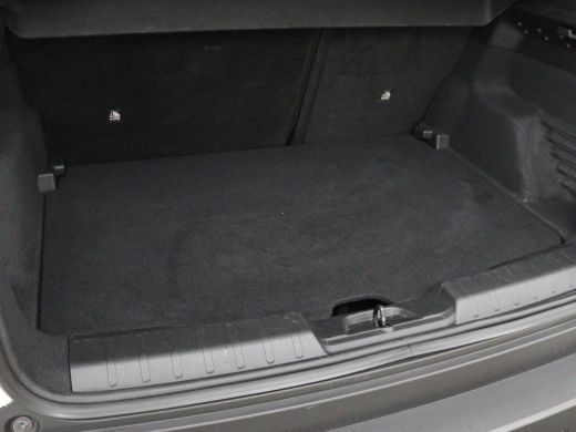 Jeep Avenger Longitude 54 kWh | SOH 93% | Warmtepomp | Carplay | Navigatie | Parkeerhulp | Full LED | Climate ... ActivLease financial lease