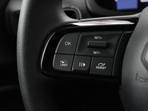 Jeep Avenger Longitude 54 kWh | SOH 93% | Warmtepomp | Carplay | Navigatie | Parkeerhulp | Full LED | Climate ... ActivLease financial lease