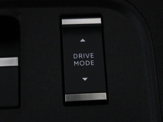 Jeep Avenger Longitude 54 kWh | SOH 93% | Warmtepomp | Carplay | Navigatie | Parkeerhulp | Full LED | Climate ... ActivLease financial lease