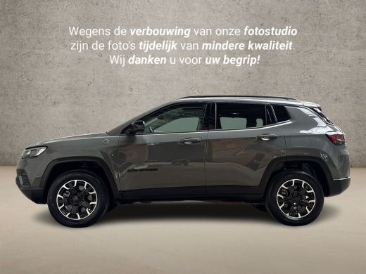Jeep Compass 4xe 240 Plug-in Hybrid Electric Trailhawk 240Pk Automaat (PANORAMADAK, APPLE CARPLAY, GROOT NAVI,... ActivLease financial lease