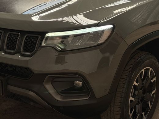 Jeep Compass 4xe 240 Plug-in Hybrid Electric Trailhawk 240Pk Automaat (PANORAMADAK, APPLE CARPLAY, GROOT NAVI,... ActivLease financial lease