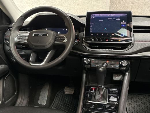 Jeep Compass 4xe 240 Plug-in Hybrid Electric Trailhawk 240Pk Automaat (PANORAMADAK, APPLE CARPLAY, GROOT NAVI,... ActivLease financial lease