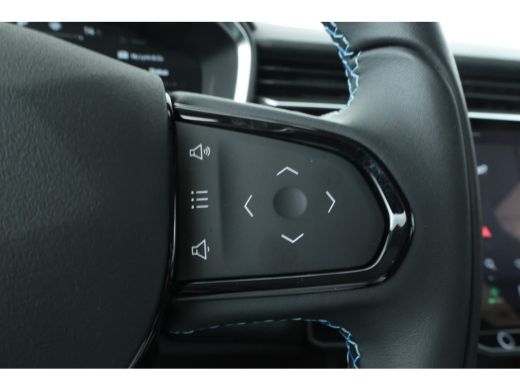 Lynk & Co 01 1.5 full black ActivLease financial lease