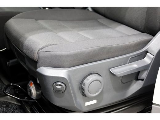 MAN TGE 3.180 2.0 177pk DSG-Automaat Bakwagen met achterdeuren 235cm Hoog 01-2023 ActivLease financial lease