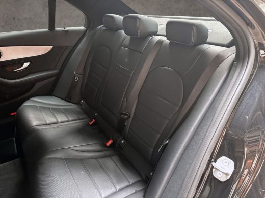 Mercedes-Benz C-Klasse 180 AMG Sport 156Pk Automaat (VIRTUAL COCKPIT, APPLE CARPLAY, GROOT NAVI, CAMERA, LEDER, STOELVER... ActivLease financial lease