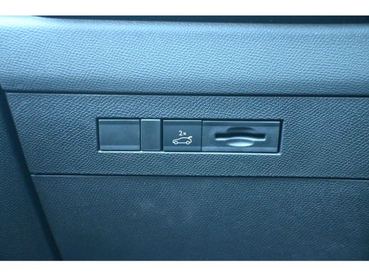 Opel Astra Sports Tourer 1.2 Hybrid 145pk Ultimate Automaat | 18" Lichtmetalen velgen bi-colour met grijze a... ActivLease financial lease