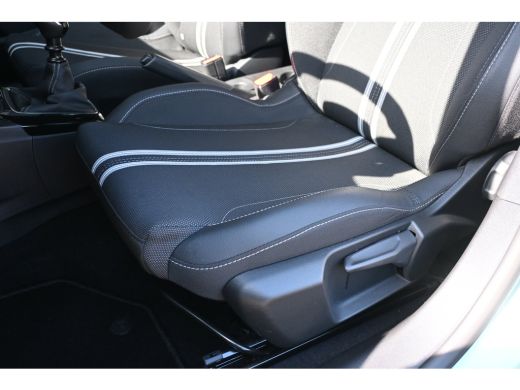 Opel Corsa 1.2 Turbo Yes 100pk 8 Jaar Garantie! | Stuur/Stoelverwarming | Navigatie by App | 17"LMV | Parkee... ActivLease financial lease