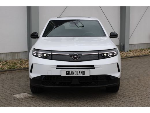 Opel Grandland Business Edition | Achteruitrijcamera | Afneembare trekhaak | Carrosserie in &eacute;&eacute;n kleur Lederen be... ActivLease financial lease