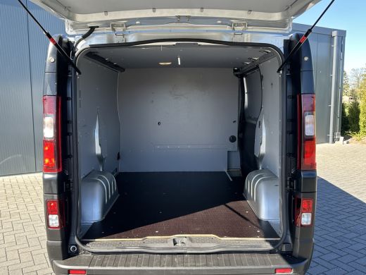 Opel Vivaro 1.6 CDTI 126 PK / L1H1 / 1e EIG. / ACHTERKLEP / AIRCO / CRUISE / NAVI / CAMERA / BLUETOOTH ActivLease financial lease