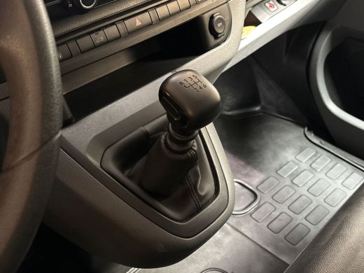 Opel Vivaro 2.0 CDTI L3H1 Edition 150Pk (APPLE CARPLAY, LEDER, 360 CAMERA, 3 ZITPLAATSEN, TREKHAAK, ARMSTEUN,... ActivLease financial lease