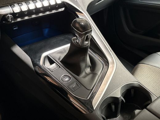 Peugeot 5008 1.2 PureTech Allure 7 Persoons (APPLE CARPLAY, GROOT NAVI, LEDER, 360 CAMERA, STOELVERWARMING, SP... ActivLease financial lease