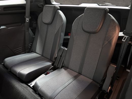 Peugeot 5008 1.2 PureTech Allure 7 Persoons (APPLE CARPLAY, GROOT NAVI, LEDER, 360 CAMERA, STOELVERWARMING, SP... ActivLease financial lease