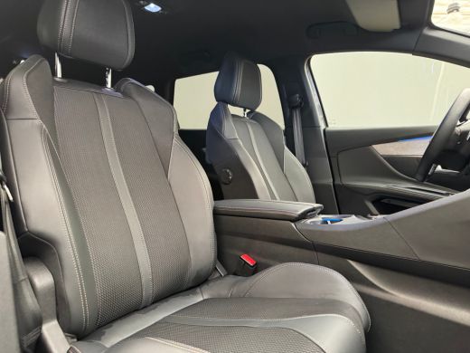 Peugeot 5008 1.2 PureTech GT Camera | Adaptieve Cruise | Parkeersensoren | Digitaal Dashboard | Leder/Stof | 1... ActivLease financial lease