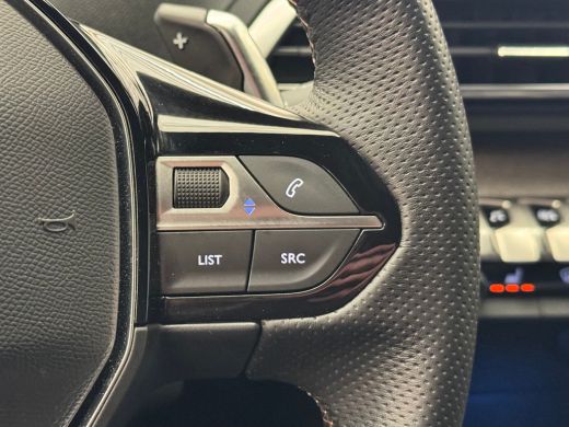 Peugeot 5008 1.2 PureTech GT Camera | Adaptieve Cruise | Parkeersensoren | Digitaal Dashboard | Leder/Stof | 1... ActivLease financial lease