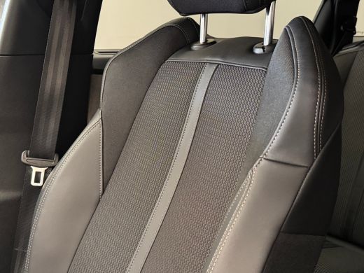 Peugeot 5008 1.2 PureTech GT Camera | Adaptieve Cruise | Parkeersensoren | Digitaal Dashboard | Leder/Stof | 1... ActivLease financial lease