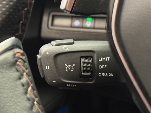 Peugeot 5008 1.2 PureTech GT Camera | Adaptieve Cruise | Parkeersensoren | Digitaal Dashboard | Leder/Stof | 1... ActivLease financial lease