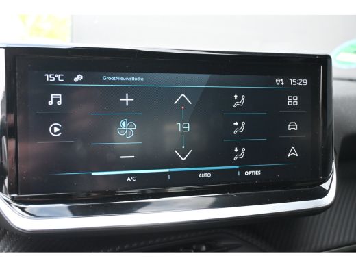 Peugeot e-2008 EV Style Avantage 54 kWh 97,1%SOH! | Allseason | Navigatie by App | Parkeersensoren | Cruise Cont... ActivLease financial lease