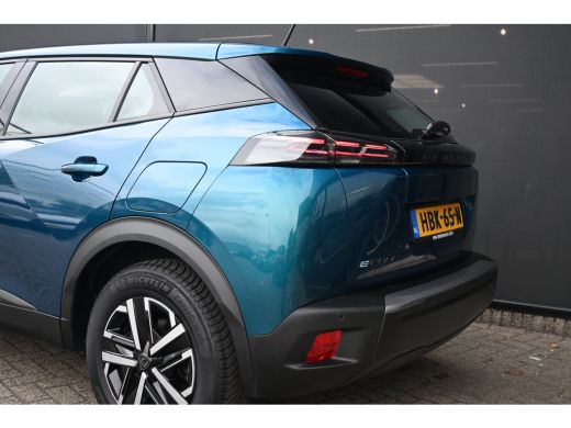 Peugeot e-2008 EV Style Avantage 54 kWh 97,1%SOH! | Allseason | Navigatie by App | Parkeersensoren | Cruise Cont... ActivLease financial lease